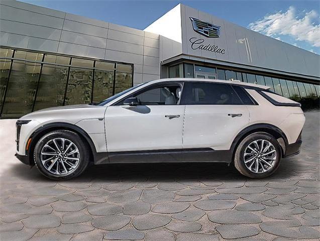 2024 cadillac lyriq sport