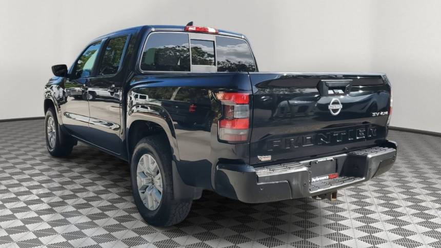 2022 nissan frontier sv