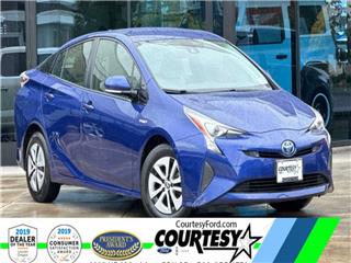 2017 Toyota Prius door 2