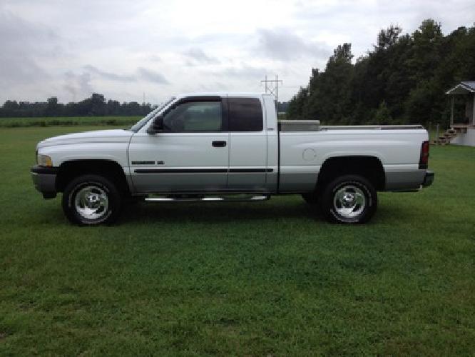 2001 ram 1500 quad slt laramie 4x4 87,500 miles in goldsboro, nc