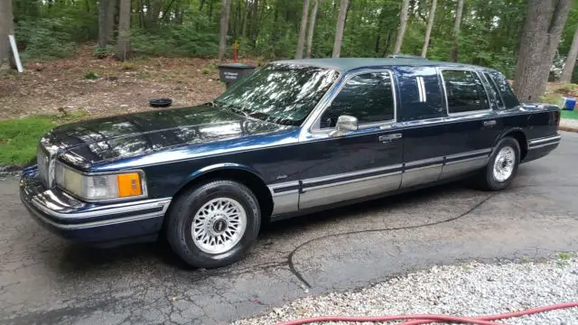 1993 lincoln town car private limo