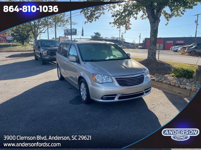 2016 chrysler town & country touring