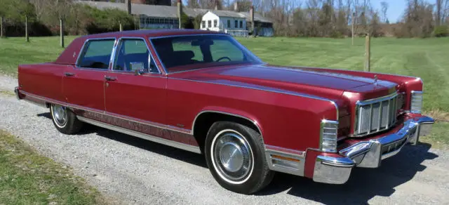 1976 lincoln town car sedan