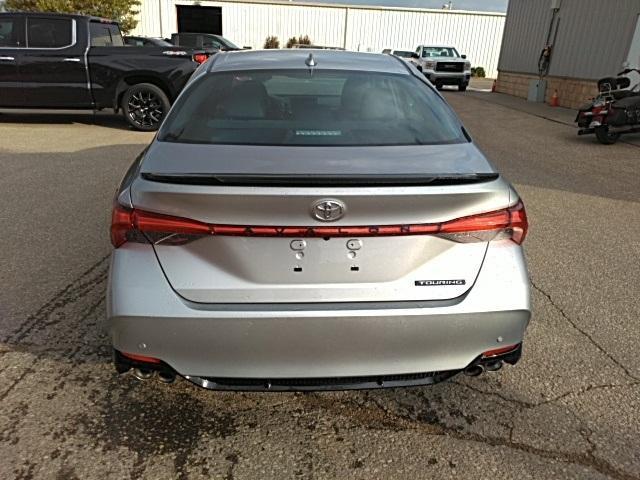 2022 toyota avalon touring
