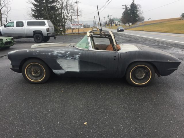 1961 chevrolet corvette 1961 corvette #s matching 230hp no hit body!!