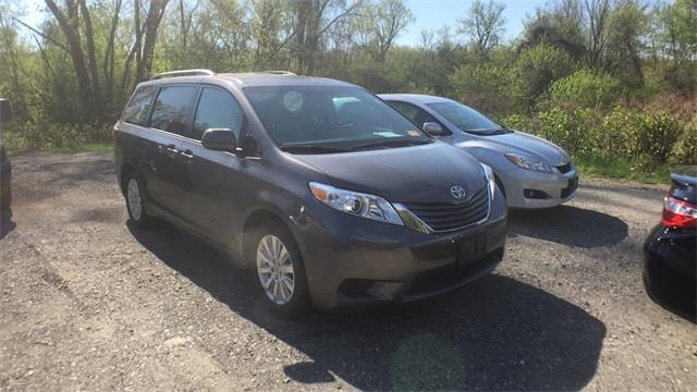 2015 toyota sienna le 7-passenger awd le 7-passenger 4dr mini-van for sale in west minster, vermont