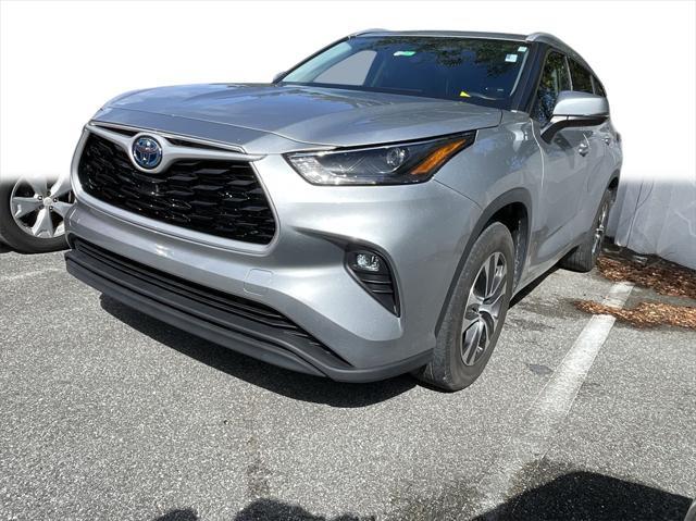 2022 toyota highlander hybrid xle