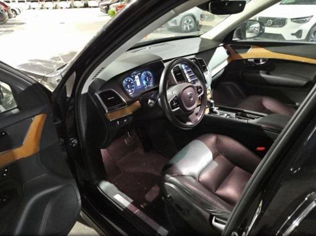 2021 volvo xc90 t6 momentum