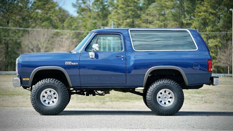 restored dodge ramcharger ram charger / new paint, interior, suspension & more