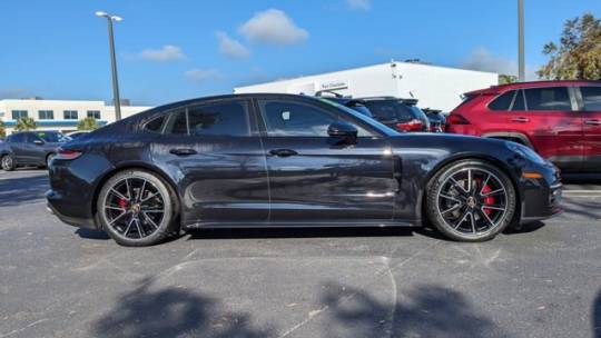 2022 Porsche Panamera