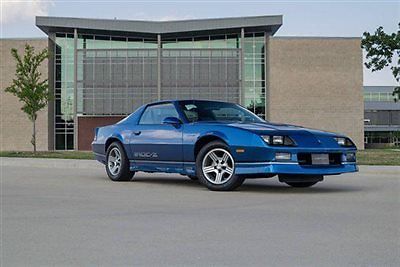 1990 chevrolet camaro iroc z collector grade / 203 original miles / 1 of 34 1le