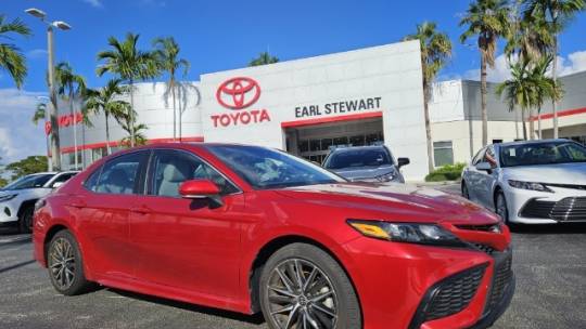 2023 toyota camry se