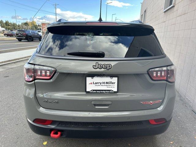 2021 jeep compass trailhawk