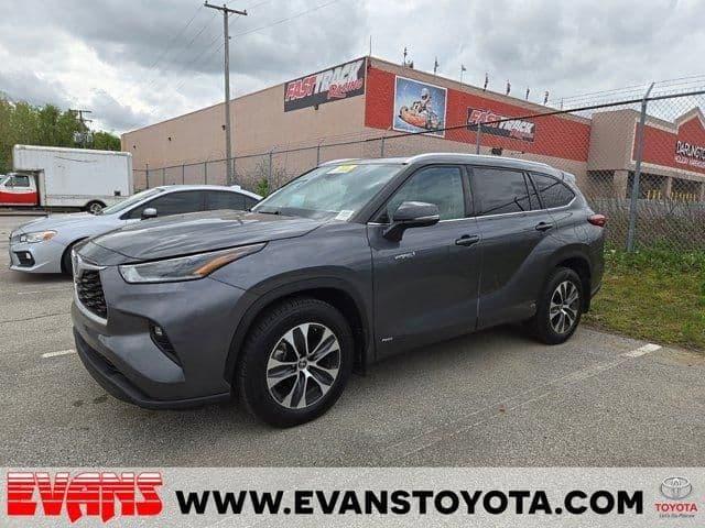 2021 toyota highlander hybrid xle in fort wayne, indiana