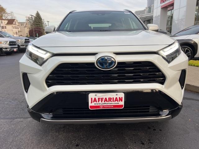 2022 toyota rav4 hybrid se