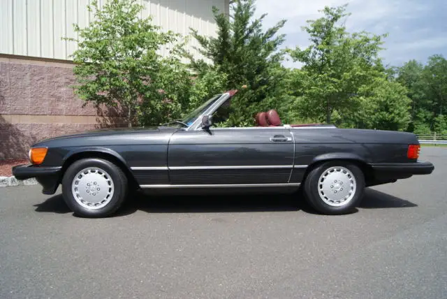 1988 mercedes-benz 560sl black pearl/burgundy 43k miles collector quality car !!