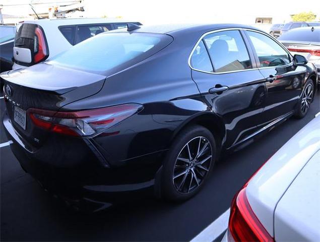 2023 toyota camry se