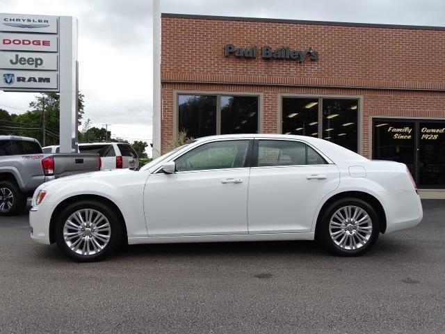 2013 chrysler 300 base awd base 4dr sedan for sale in north kingstown, rhode island