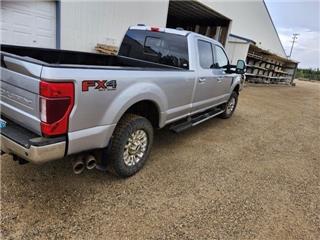 2022 Ford F-350 lariat