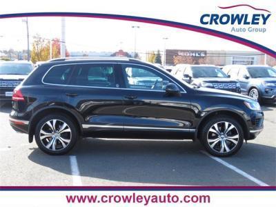 2017 volkswagen touareg v6 wolfsburg awd v6 wolfsburg 4dr suv for sale in plainville, connecticut