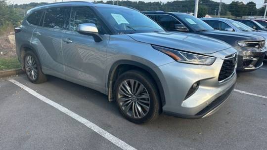 2021 toyota highlander platinum