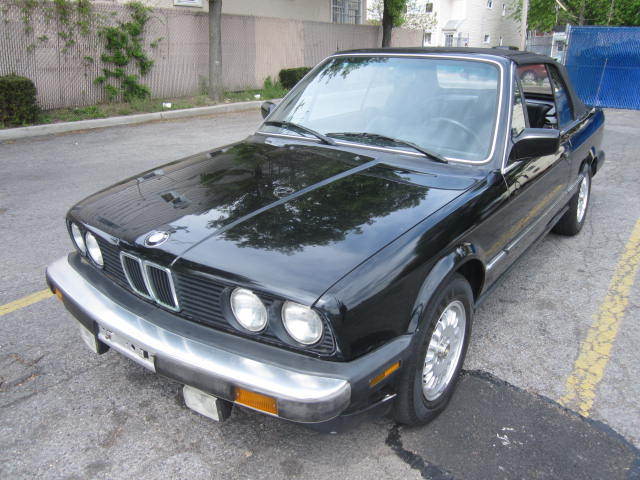 collectible classic converible auto ac low miles 86k 86k 86k runs and drives