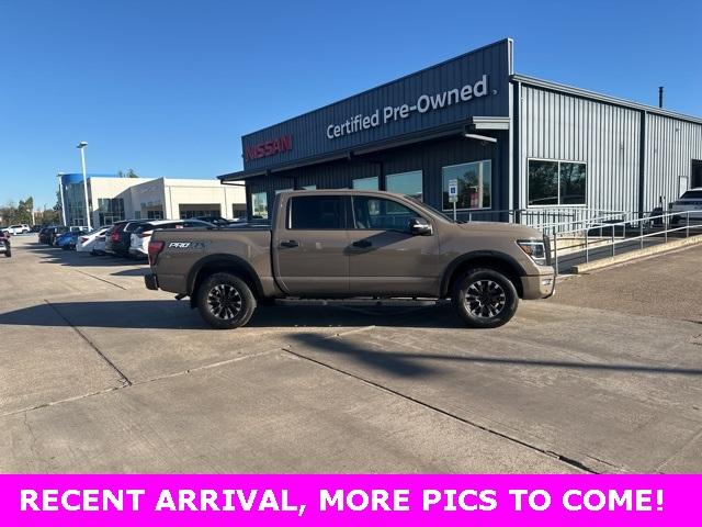 2023 nissan titan pro-4x