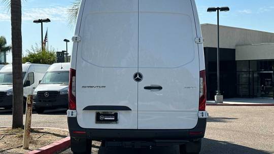 2025 Mercedes-Benz Sprinter