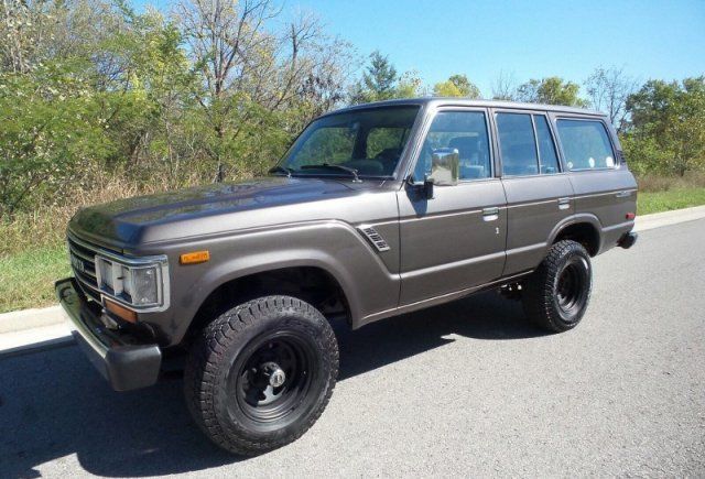 fj62 -- excellent condition inside and out