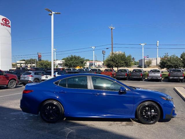 2025 toyota camry se
