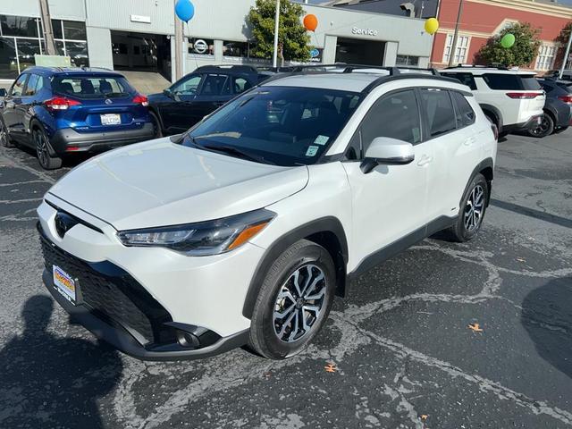 2023 toyota corolla cross hybrid se