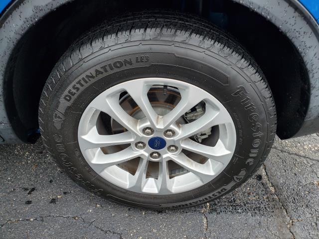 2020 ford escape se