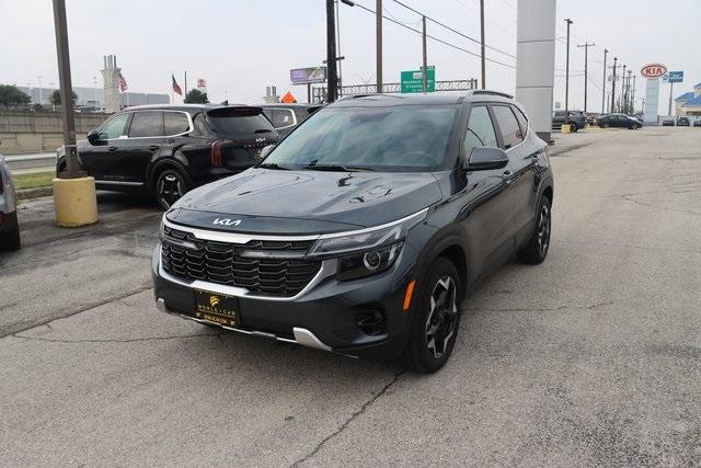 2024 kia seltos ex w/ syntex seats, navigation, wireless