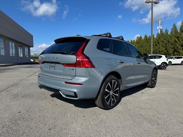 2024 volvo xc60 b5 plus dark theme