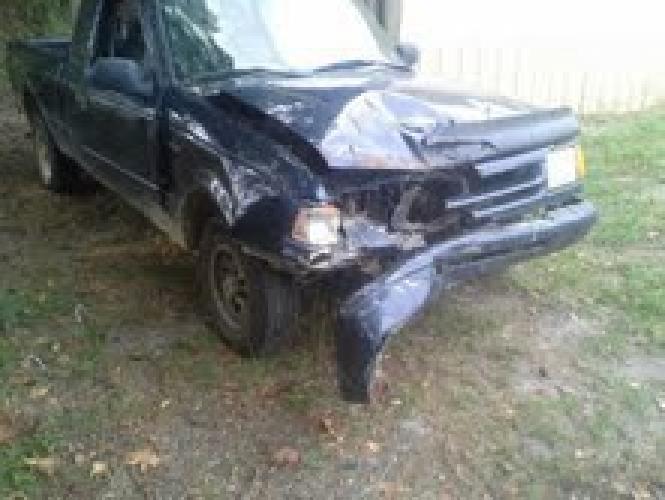 obo 1993 ford ranger, only 116,000 miles! runs great, perfect parts truck or could b in bladenboro, nc