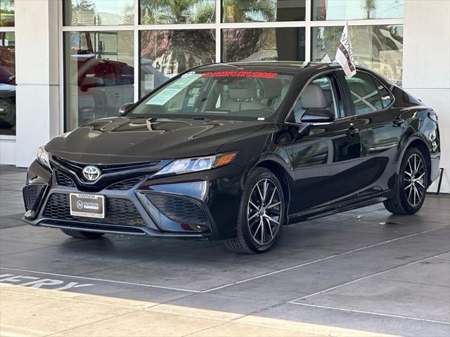 2022 toyota camry se