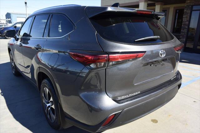 2021 toyota highlander xle