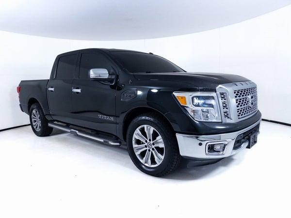 2017 nissan titan in hales corners, wisconsin