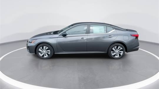 2025 Nissan Altima