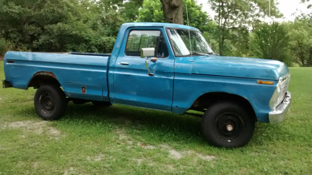 $3900 longbed v8 4wd 4sp 90400 honest miles, never wrecked, 3 owners from new