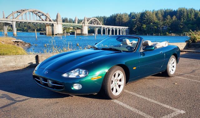 2003 jaguar xk8 base
