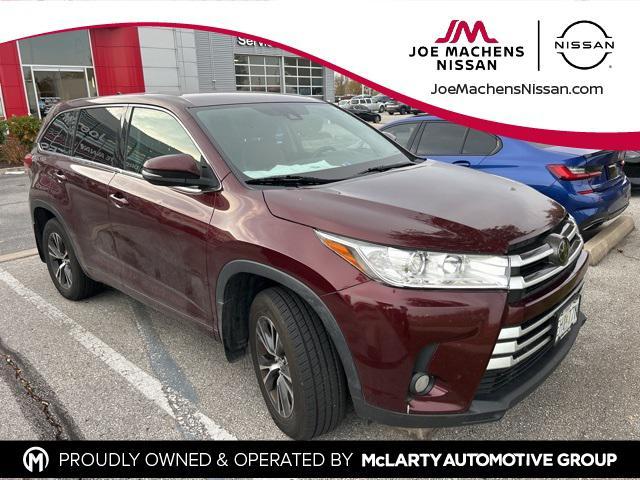 2018 toyota highlander le