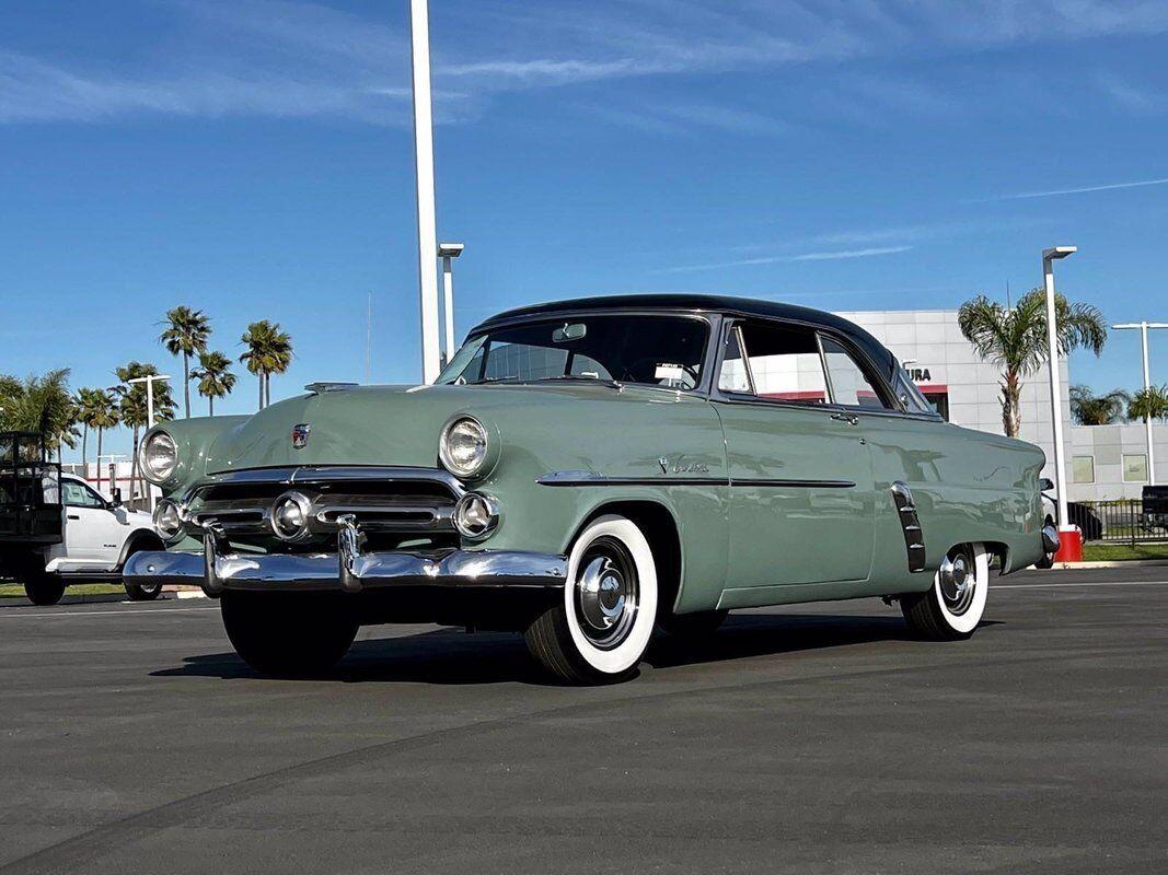 1952 ford crestline victoria coupe v8