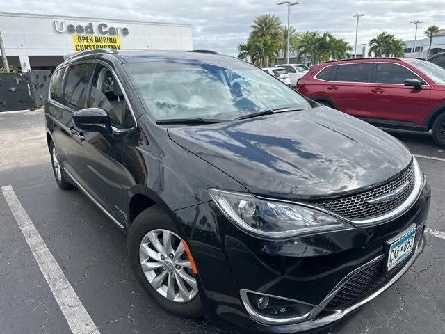 2018 chrysler pacifica touring l
