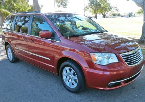 2011 chrysler town country for sale in arizona by owner