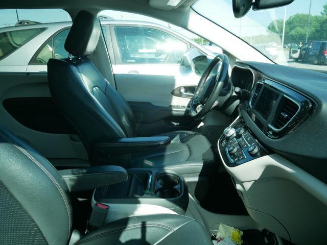 2019 chrysler pacifica in philadelphia, pennsylvania