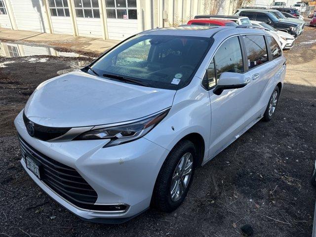 2023 toyota sienna platinum 7 passenger