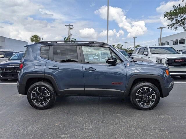 2023 jeep renegade trailhawk 4x4