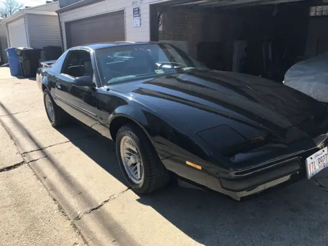 black formula with t-tops 78,000 miles