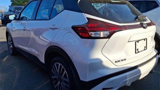 2024 nissan kicks sv